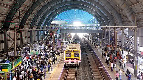 दर अडीच मिनिटाला धावणार एक लोकल? हार्बर प्रवाशांना मिळणार का खुशखबर?