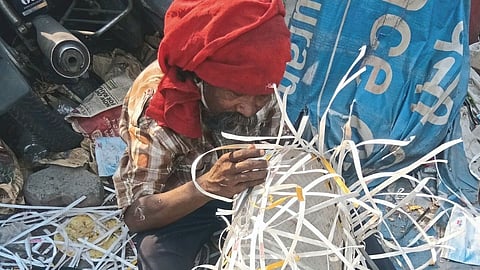 hojo was living a lonely life at the train station