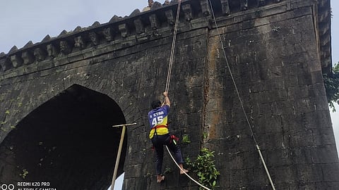 use of giryarohan pattern to clean the jotiba temple main gate in jotiba kolhapur