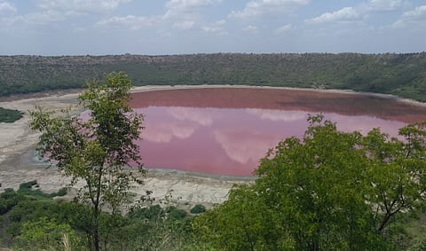 lonar lake.jpg