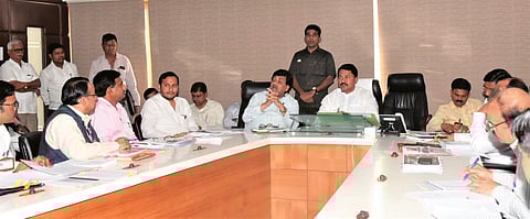 माहूर तीर्थक्षेत्र विकास आराखडा आढावा बैठक मंगळवारी मुंबईत विधानसभा अध्यक्ष नाना पटोले यांच्या अध्यक्षतेखाली पार पडली.