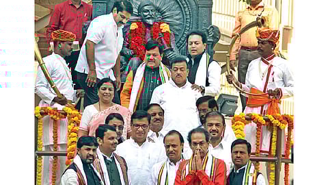 'मराठीचे कुणीही वाकडे करू शकत नाही - उद्धव ठाकरे