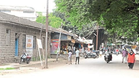 Conflict between vegetable sellers and administration