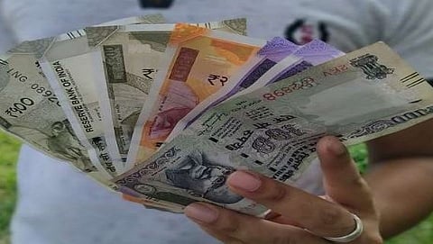 Banks refrain from giving loans to peddlers