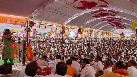 The country needs a strong leadership like Modi says Pankaja Munde