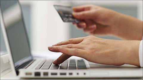 online fraud of rupees 11 lakh with student in pusad of yavatmal