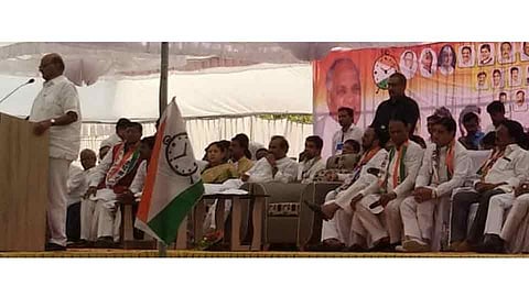 Do not give power to narendra modi says sharad pawar at public meeting in partur jalna