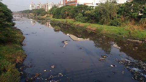 ‘...यामुऴे’ होतीये नवी मुंबईकरांची घुसमट?