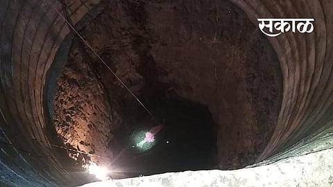 Akola Crime News Sant Gadge Baba Emergency Search and Rescue Squad removes body from well