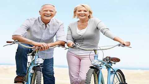 स्वत:चे वय कमी समजणारे ठरताता दिर्घायुषी