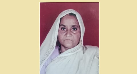 आई शांताबाई माधवराव माळी