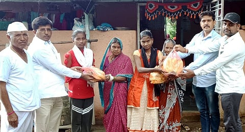 Maratha World team from Shevgaon helps three siblings in Kalaspimpri