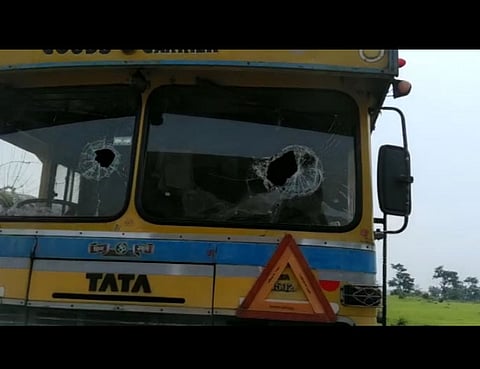 छत्रपती संभाजी महाराज की जय, म्हणत त्यांनी फोडल्या गाड्या, कारण...