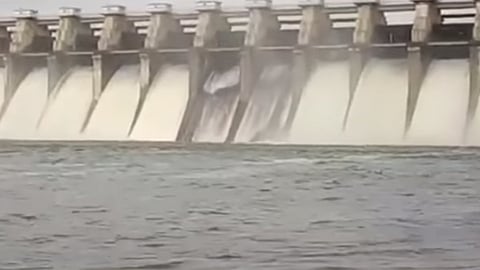 sixteen doors of Jayakwadi  dam opened