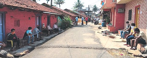 Funeral ceremony followed by Social Distance in gadhingaj