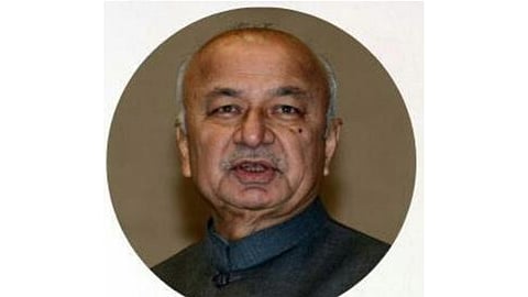 कांग्रेसच्या सुशीलकुमारांना आला घरका भेदी लंका ढायेचा अनुभव