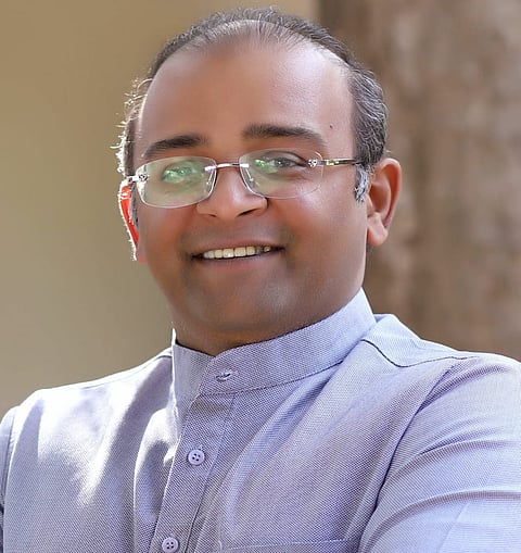 ब्रेकिंग न्युज : शिरपुरचे नगरसेवक तपन पटेल यांचा कार अपघातात मृत्यू !