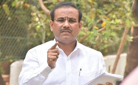 शिरूरमध्ये आरोग्यमंत्री राजेश टोपे अचानक थांबले अन्...