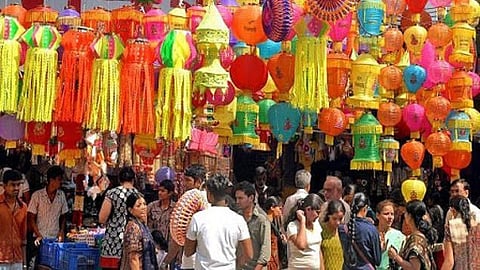 people are shopping on festival of diwali