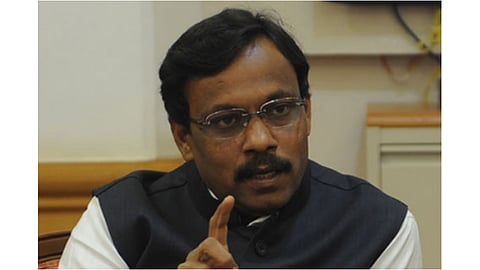 तावडेंना "मराठी'चे वावडे