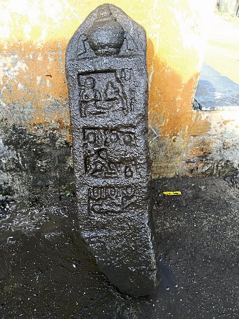 Virgil found at the gate of the rande
