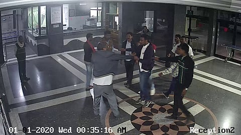 Attack on hospital staff And Doctors in Aurangabad