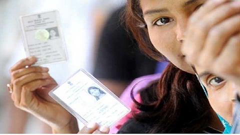 निवडणूक आयोगाचा 'एका' निर्णयाने राजकारण्यांच्या स्वप्नावर पाणी!