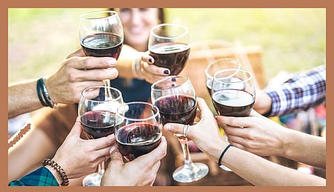 Akola Washim News Liquor shops continue even after scheduled time!