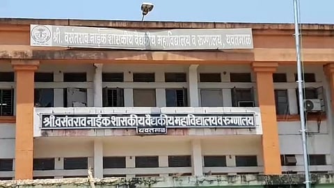 person dead is declared by doctor is alive in yavatmal