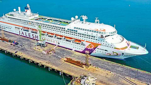 जयगड बंदरातून वर्षभरात दोन लाखांवर टन साखर निर्यात