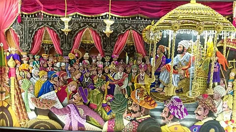 थ्री डी कोलाजमधून साकारले शिवचरित्र