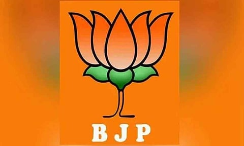 कानामागून आले अन् तिखट झाले