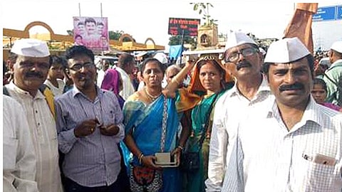 साहित्यिकांची निघाली पहिल्यांदाच देहू ते निगडी साहित्य प्रबोधन दिंडी