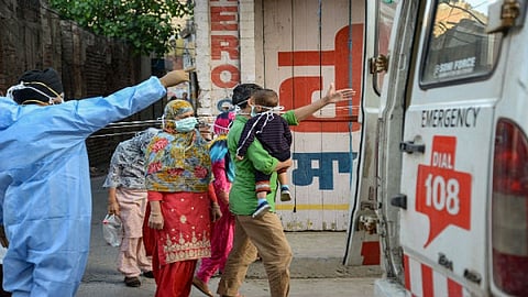 मुंबईतील 4 प्रभागांमध्येच कोव्हिडचे 25 टक्के मृत्यू; सर्वात कमी मृत्यू हे फोर्ट कुलाबा परिसरात