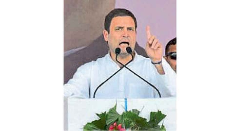 केंद्राच्या मदतीनेच बॅंकांचे घोटाळे - राहुल गांधी