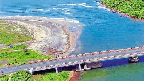 Break To Tourism Development Of Are Ware Beach Ratnagiri Marathi News