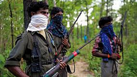 2 dies in Naxalite attacks in Etapalli 