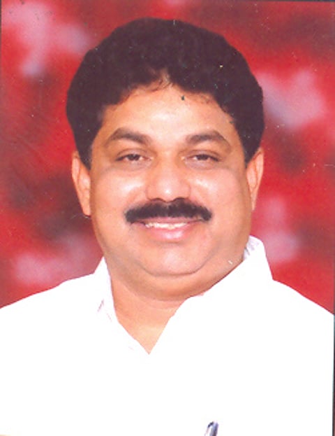 फिटनेस फंडा : ए. टी. नानांच्या तंदुरुस्तीत चालणे, योगाचे योगदान!