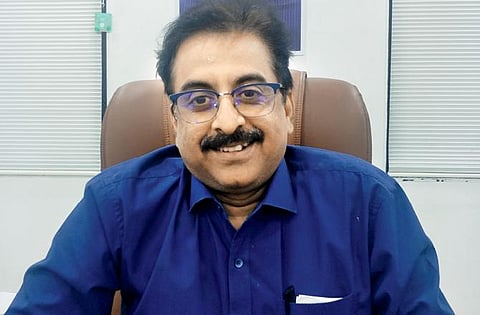 मुख्यमंत्र्यांची अनुपस्थिती म्हणजे देशभक्ती का ? असं कोण म्हणाले