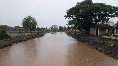 भोकरदन: जुई नदीला आलेला पूर.