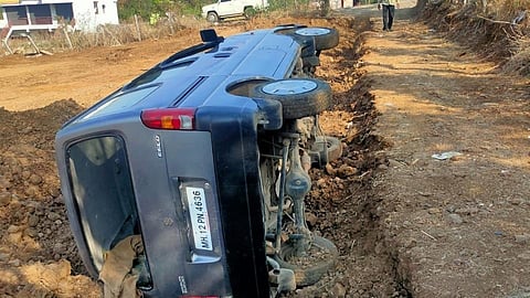 Accident due to Digging the road at Khanpur mnerwadi Boundary Pune City
