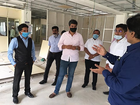 MLA Rohit Pawar assisted in the Ahmednagar Civil Hospital