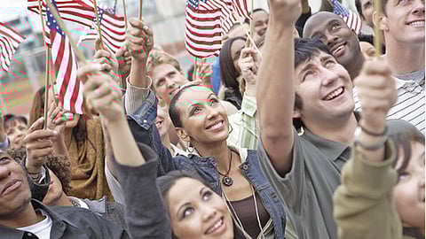 अमेरिकेतील बहुवंशीय मतदारवर्गाचे प्रातिनिधिक छायाचित्र.