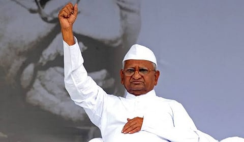 Anna Hazare will go on a one day fast tomorrow to support the farmers movement