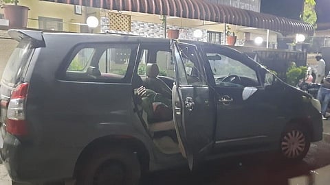 As the bed was not available the patient was treated with saline in the car Nashik Marathi News