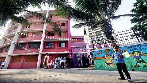 BMC Budget: शाळांचे डिजीटलायझेशन, शिक्षणाबरोबर विद्यार्थ्यांच्या सर्वांगिण विकासाला प्राधान्य