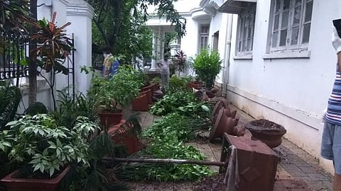राजगृहाबाहेर कडेकोट पोलिस बंदोबस्त, संशयित ताब्यात