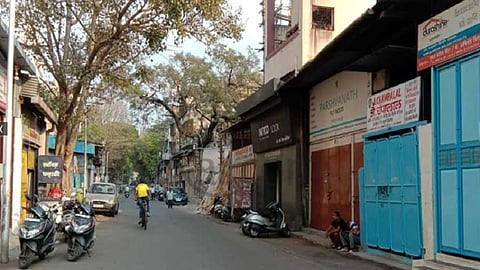 coronavirus more than 70 thousand people will shift Pune city