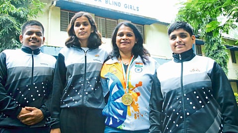 Blind-Girl-Commonwealth