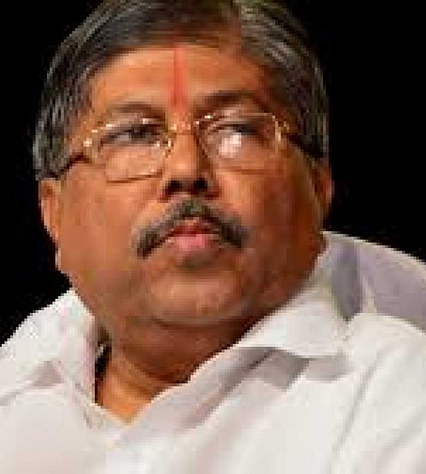 Chandrakant Dada fell off the chair and...